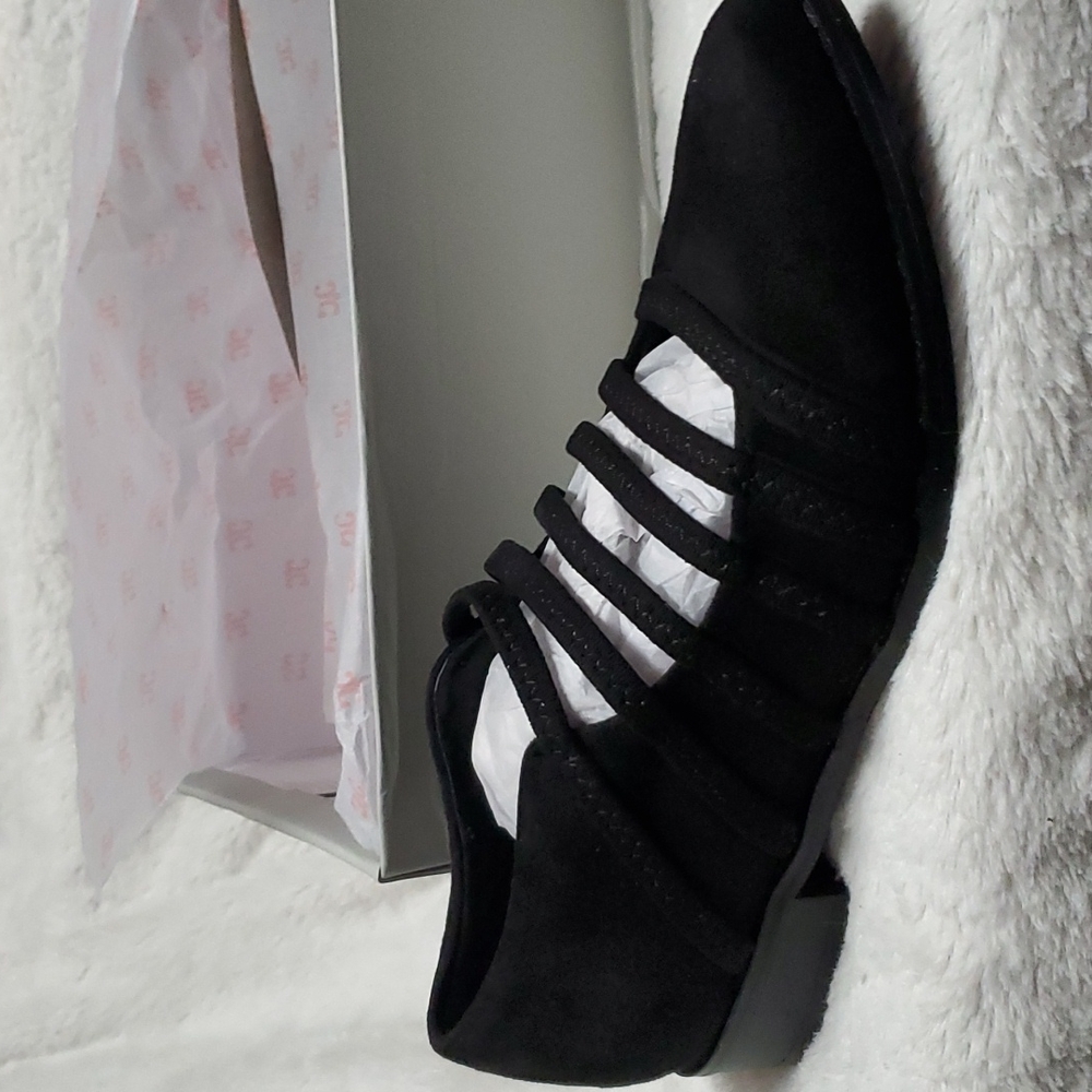 Sz 7 Strappy loafers